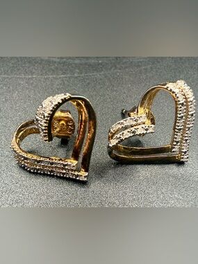 1/5 Carat Diamond Heart Stud Earrings